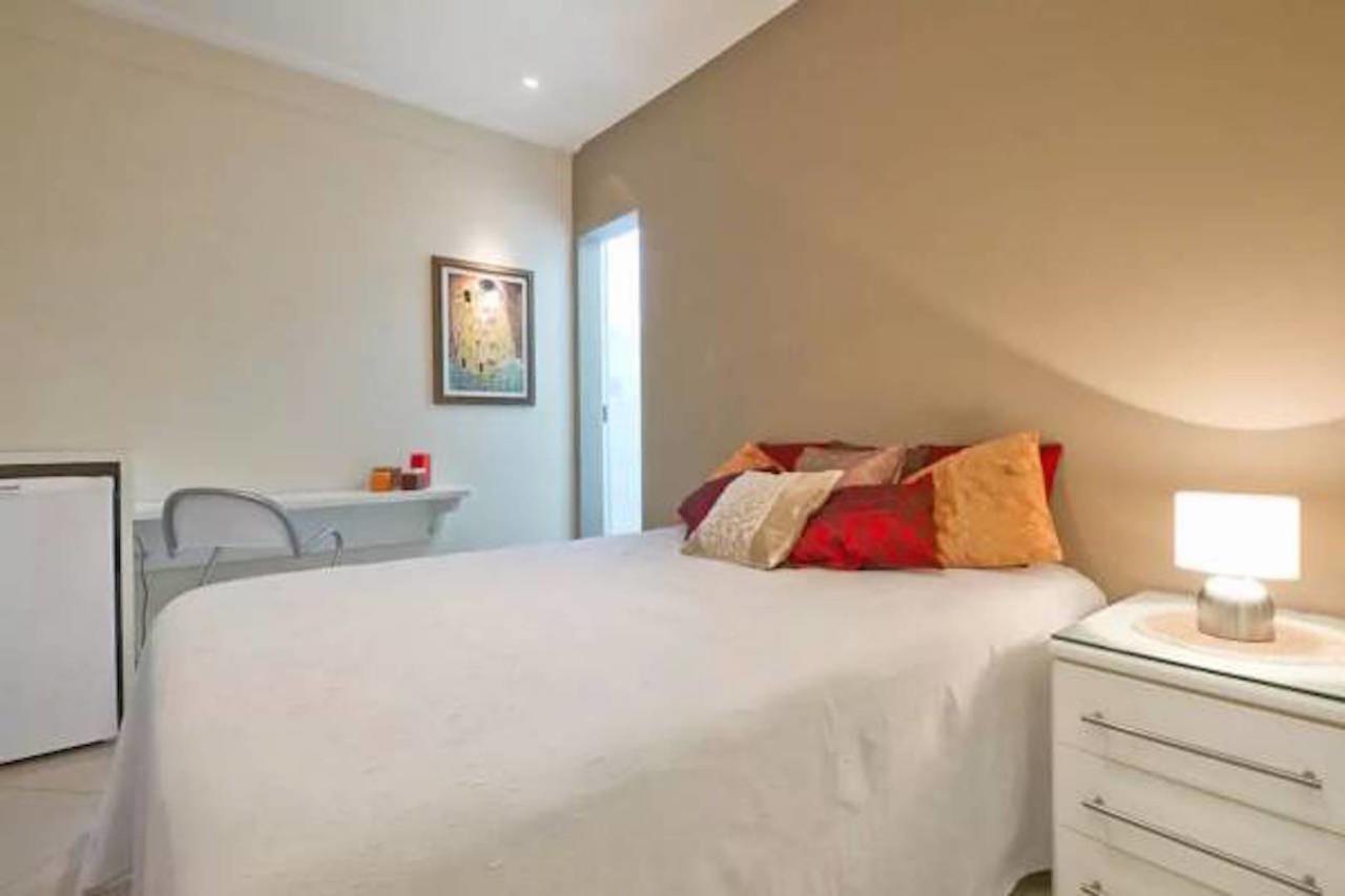 Homestay 3 - Avenida Carlos Gomes Porto Alegre Kültér fotó